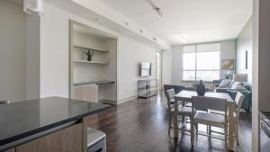 Landing Modern 1BD Pool Courtyard