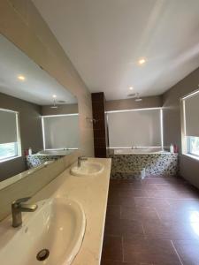 Villa View Biển Trần Phú Palm