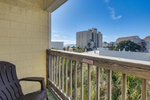 Walk to Shore! Quiet Escape in North Myrtle Beach
