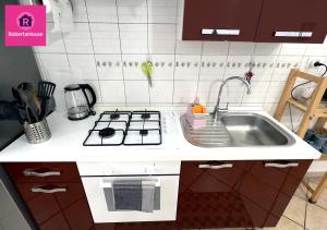 Roberta House Il Tuo Rifugio per Concerti, Eventi e Fiere