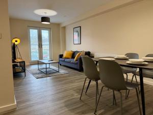 Central Stylish Flat With 2 Double Beds - Pass the Keys