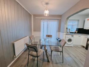 Amazing Spacious 3BDR Home Near LFC Stadium