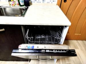 One Bedroom Apartment - Great Location