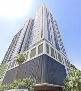 Boulevard Stays Studio Retreat Pool Gym & Parking Included 1