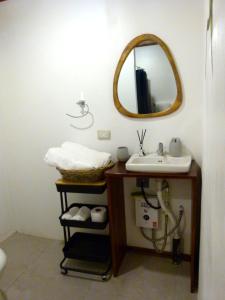 Naranjo Ferry & Roadside Inn