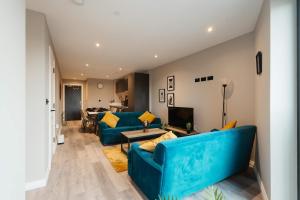 Spacious Three Bedroom Apartment by Leeds Station