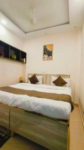 CR Residency - Near Us Embassy Chanakyapuri