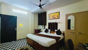 CR Residency - Near Us Embassy Chanakyapuri