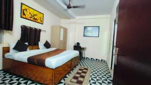 CR Residency - Near Us Embassy Chanakyapuri