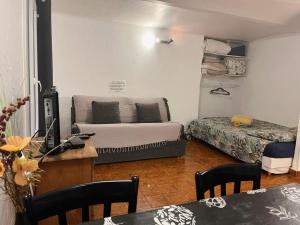 appartement entresol nice 1,2 kilomètre de la plage mer promenade