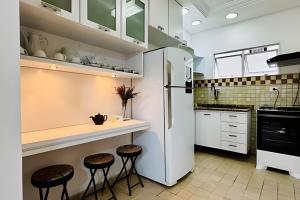 Tudo Perto | Praia a 300m | Enseada