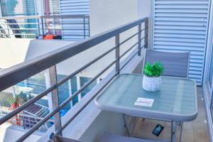 HOM I AireAcond Wifi Piscina Gym MetroSanta Isabel