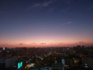 Modern Apartment with AC and Pool near Miraflores, Fast WiFi