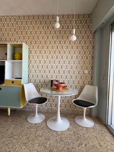 Vintage seaview apartment