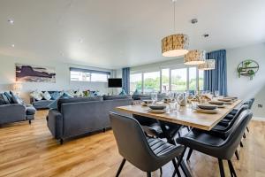 6 Bed in Winnards Perch oc-t29966