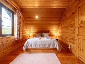 3 Bed in Higher Clovelly 00366