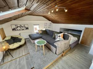 Gemütliches Dachgeschoss-Apartment mit Alpenblick