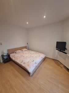 Peace and quiet in Liège, private room and bathroom