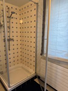 Huyze Elise Free Parking