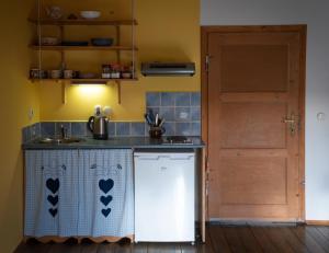 Ubytování a Keramická dílna Habartovi