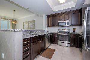Phoenix Gulf Towers 2206