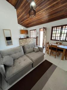 Casa a poucos passos do centro de Búzios 2 quartos