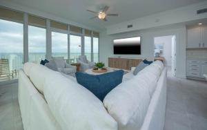 Phoenix Gulf Towers 2308