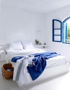 White Blue Villa formerly Ippocampi