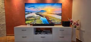 Villa San Martino With Heated Pool , Outside Jacuzzi & Hydromassage bathub