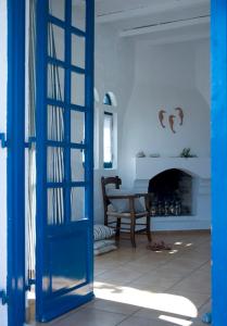 White Blue Villa formerly ippocampi