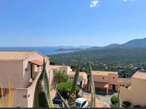 Lhorizon Bleu les Rochers Blancs Sea View
