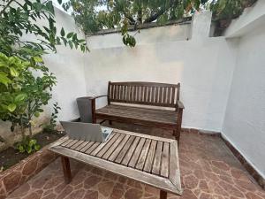 Piriapolis Centro Playa a una cuadra parrillero y cochera 4 habitaciones 3 banos