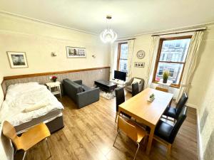 Newingtons Georgian Apartment - Fast WiFi - Central Edinburgh