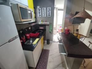 Apto 11 - Bloco F - Lindo, moderno, 100m praia, Ubatuba, Toninhas, Condominio Wembley Tenis com piscinas, quadras, churrasqueiras, parquinho, campo, ideal para crianças e adultos