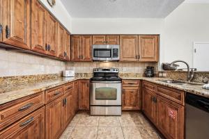 The Inn At Crystal Beach #203