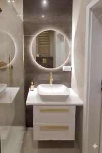 Modern New Suite Grzybowska