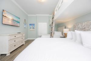 Phoenix Gulf Towers 2203