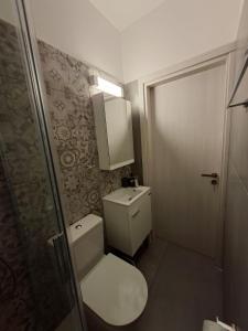 Luxury central 1BR with city view