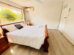 3 bedroom home in peaceful Rochdale South