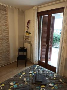 Airport and station retreat