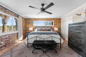 Wickenburg Ranch House Retreat and Horse Friendly