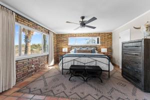 Wickenburg Ranch House Retreat and Horse Friendly
