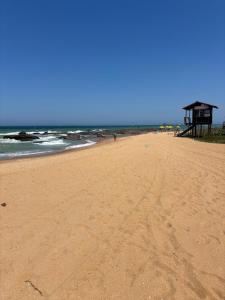 Apartamento a 100 metros da praia de Costazul