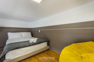 Estúdio Moderno c Churrasqueira e Garagem ECO1110