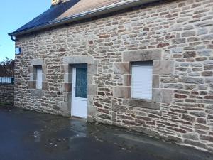 gite au calme centre finistère jardin clos