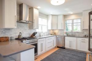 Private deck walk to Commercial Street