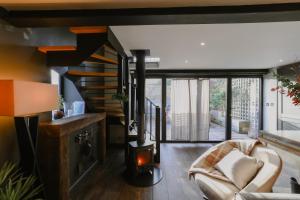 The Cosy by Birch Stays