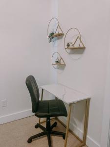 The Scarlett Rose. Charming 2 Bed in OCC!