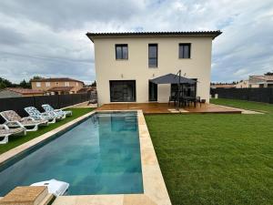 Grand villa de luxe avec piscine