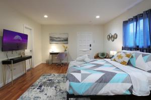 Modern Oasis Studio - near LAX, SoFi, USC, DTLA